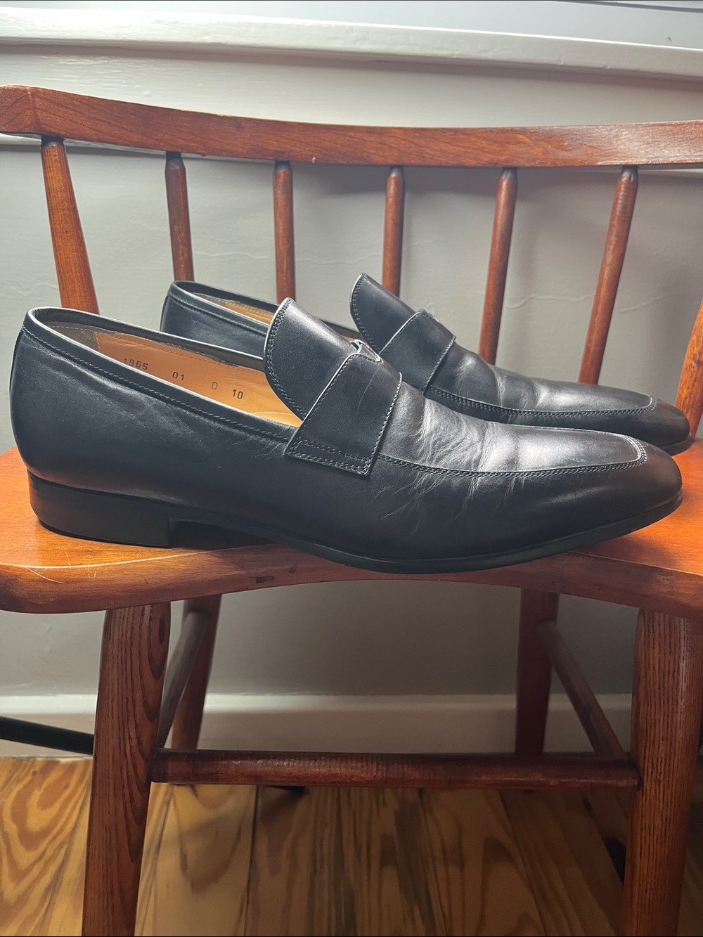 Santoni Black Leather Penny Loafers Italian Made Men’s Size 10